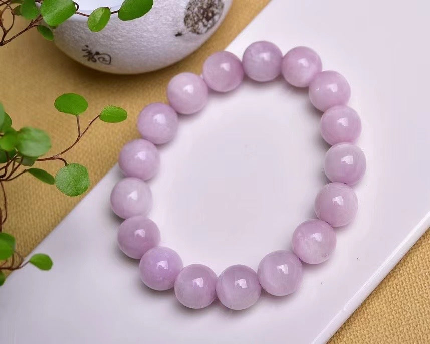 The super moist purple Kunzite single loop bracelets