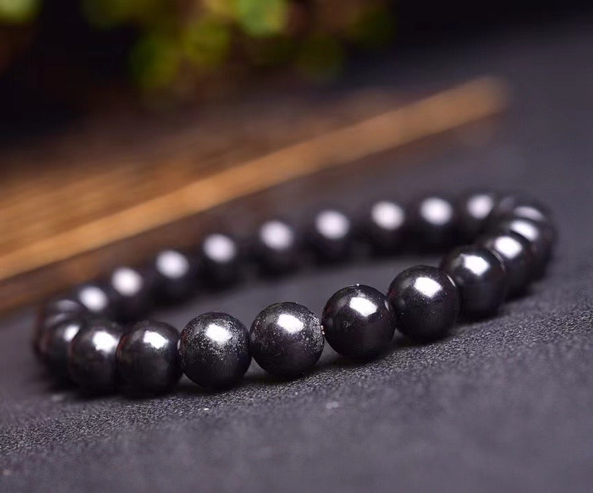 8mm Schungite round bead single loop bracelets